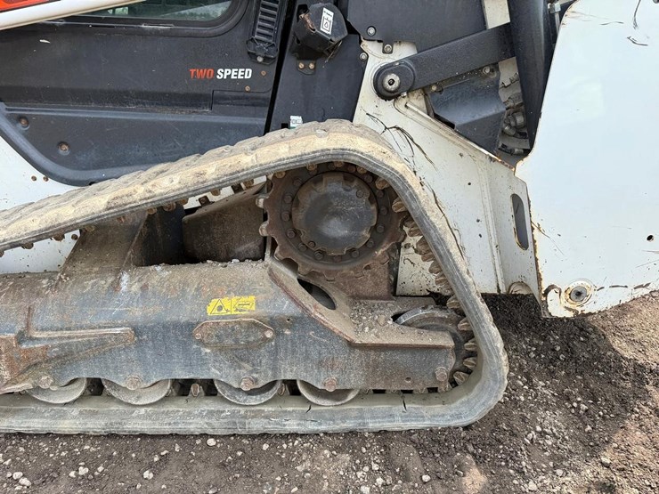 2020-bobcat-t76-image-18