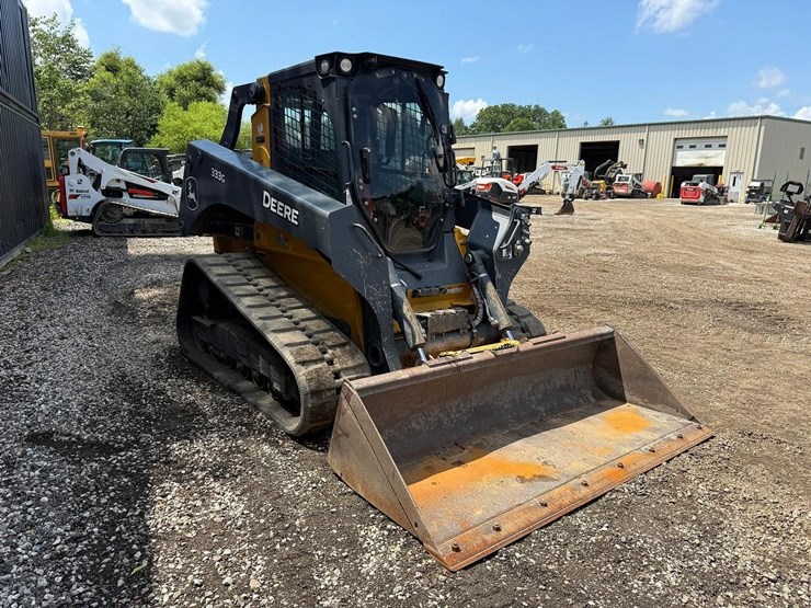 2023-deere-333g-image-6