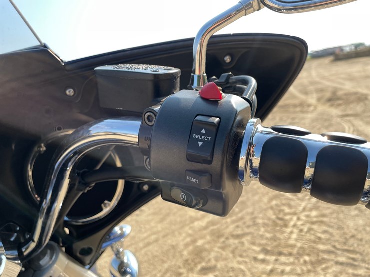 #1216-•-2013-yamaha-v-star-1300cc-motorcycle-(has-wi-title)-image-25