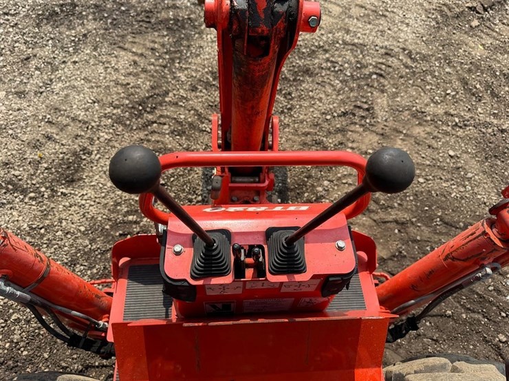 2022-kubota-b26-image-28