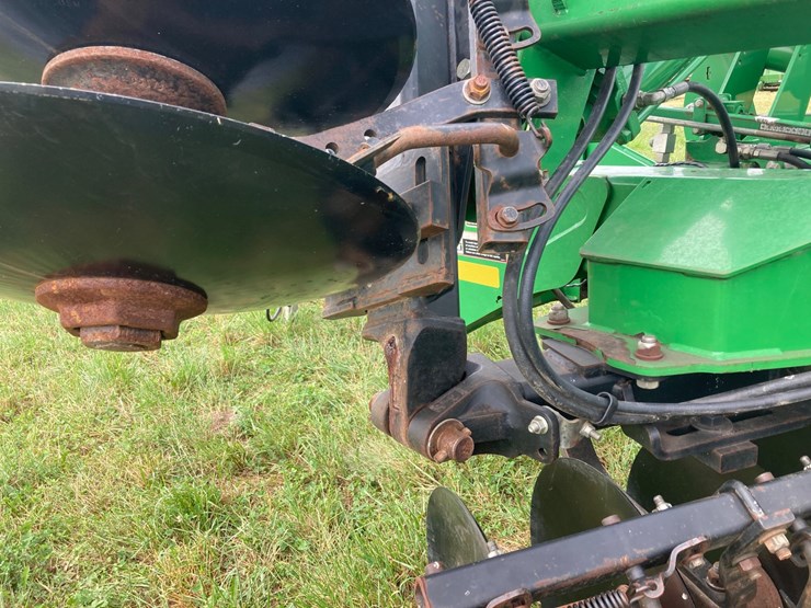 2015-john-deere-2620-image-22