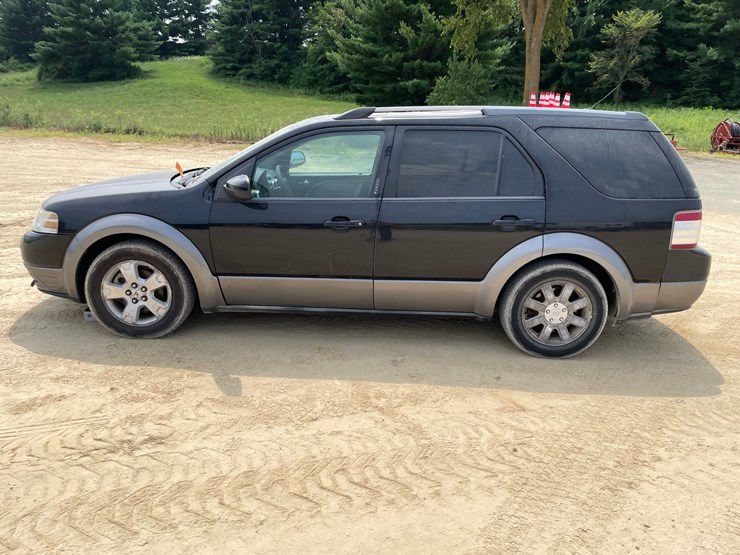 2008-ford-taurus-x-image-8