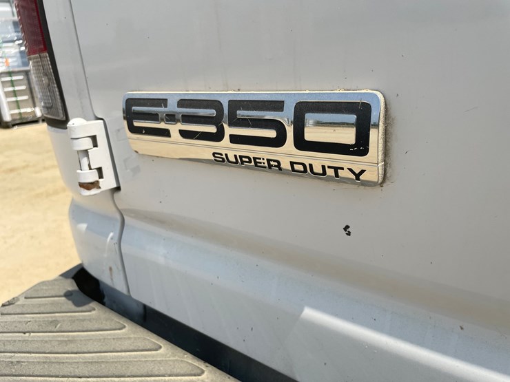 2009-ford-e350-image-11
