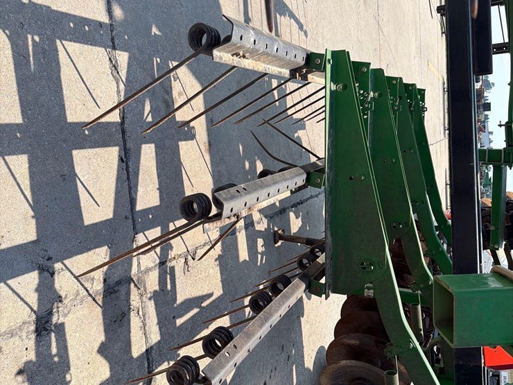 john-deere-637-image-31