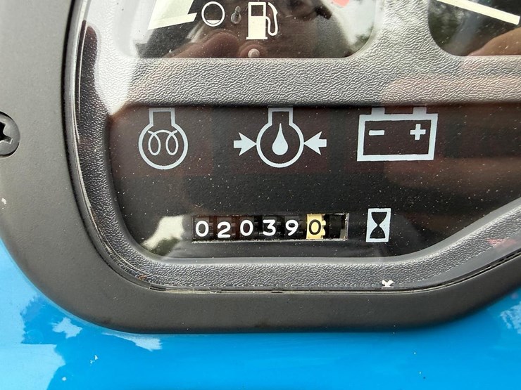 new-holland-tc25d-image-22