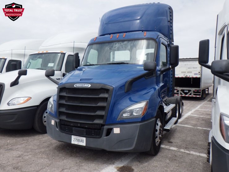 2020-freightliner-cascadia-116-image-1