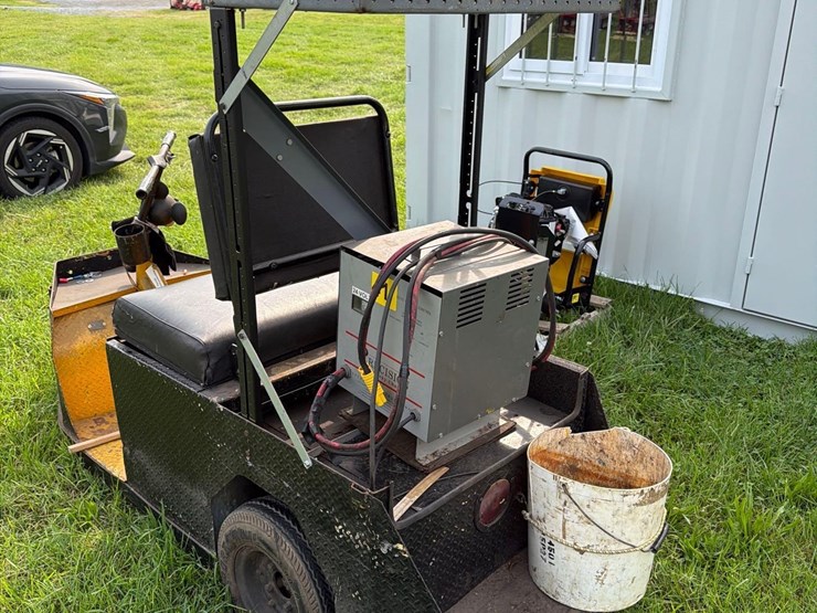 cushman-898320-image-6