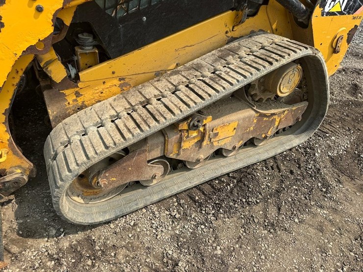 2016-caterpillar-259d-image-13