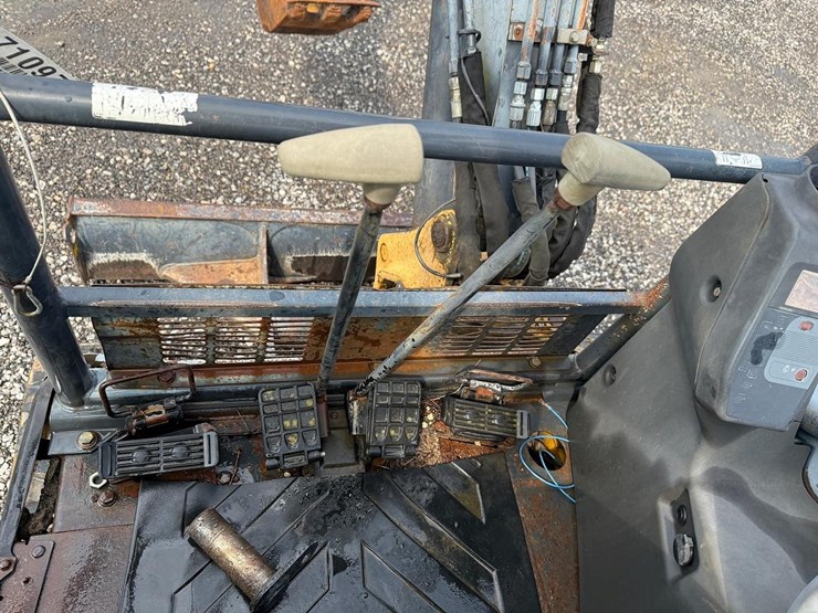 deere-35d-image-19