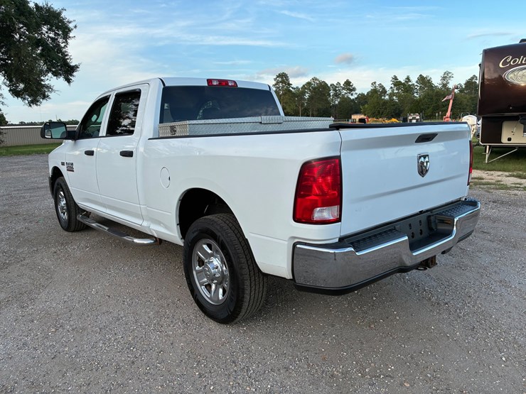 2015-dodge-ram-2500-image-4