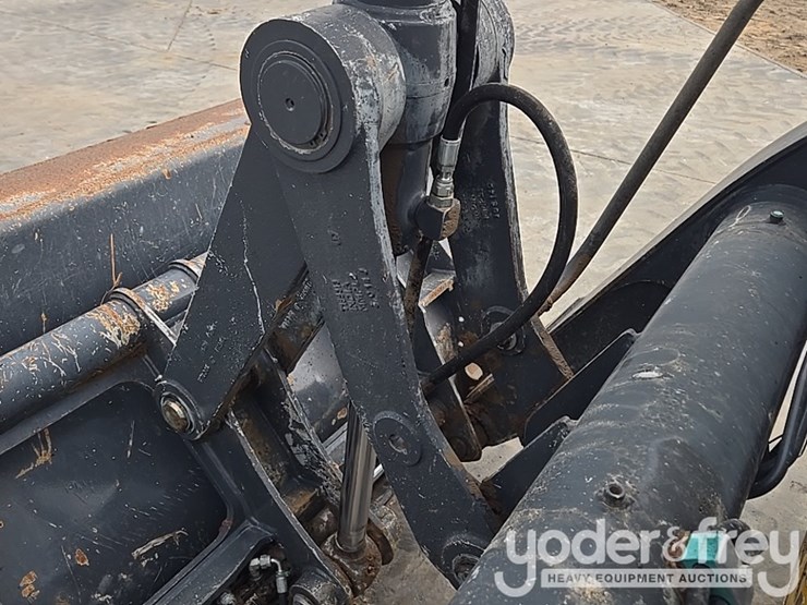 2014-deere-310sk-image-21