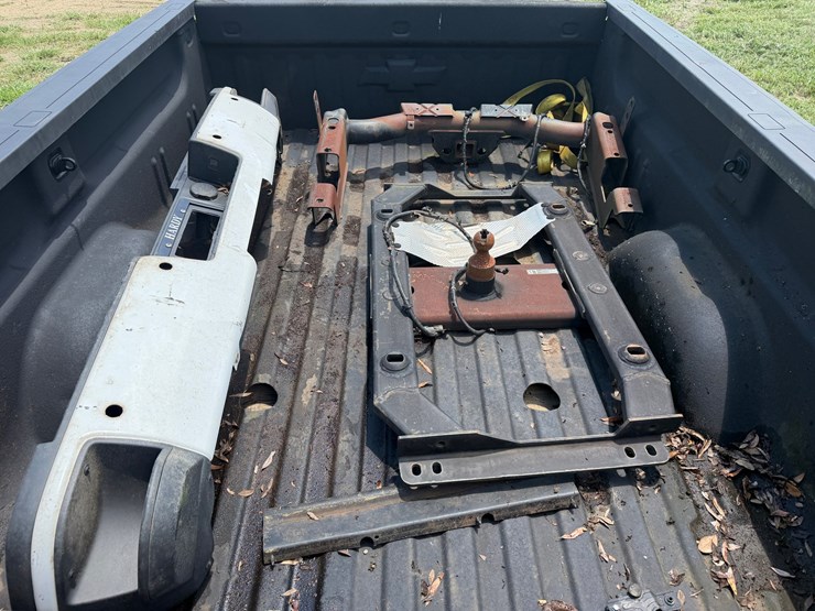 #112-•-2019-chevrolet-high-country-dually-truckbed-image-2