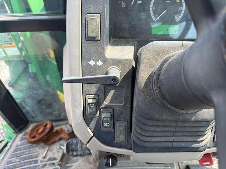 2016-john-deere-5055e-image-26