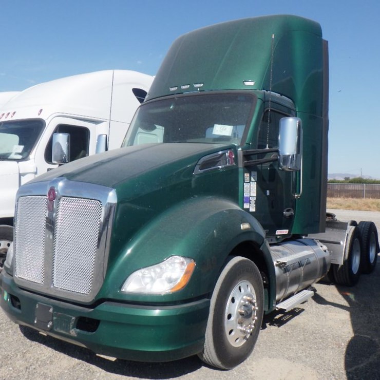 2017 KENWORTH T680