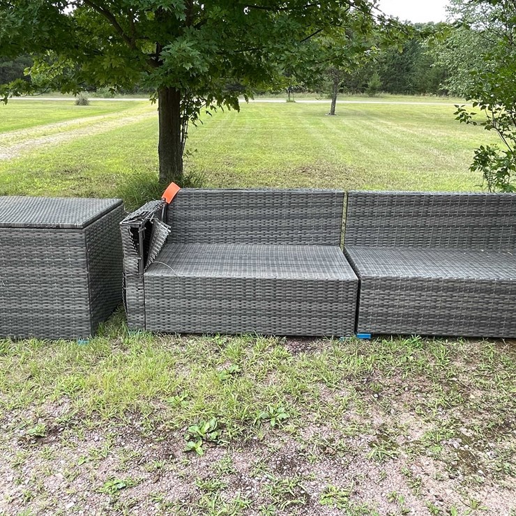 #5746 • Outdoor Furniture