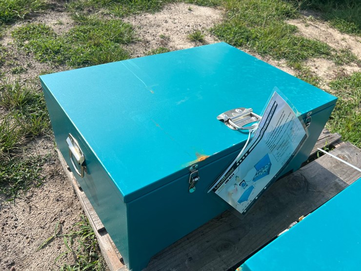 #144-•-ratchet-tie-down-&-flatpack-tool-box-image-1