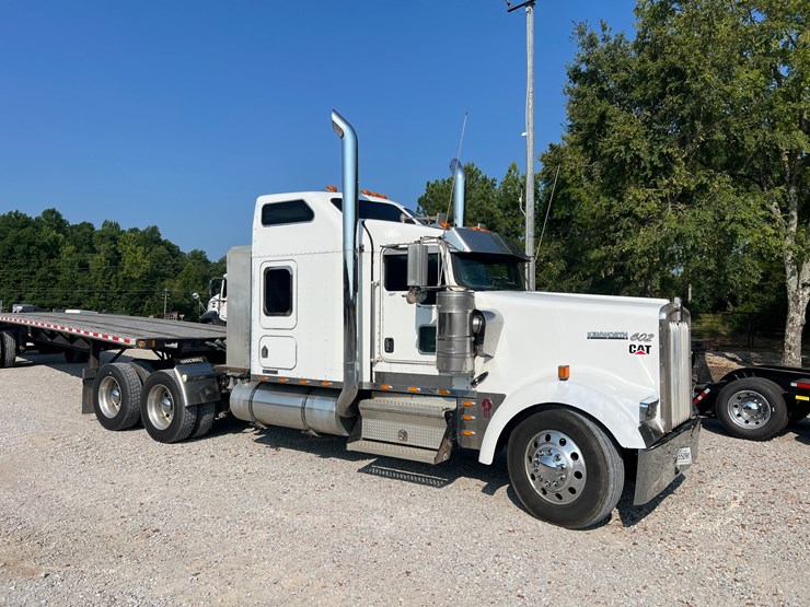 2005-kenworth-w900-image-1