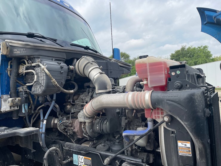 2022-kenworth-t680-image-40
