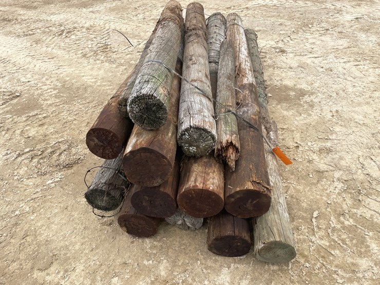 #3615-•-bundle-of-used-round-posts-image-9