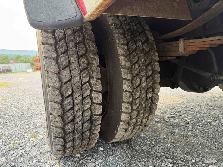 2000-ford-f550-image-11