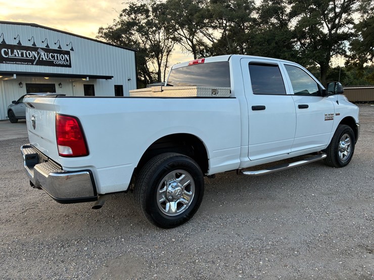 2015-dodge-ram-2500-image-5