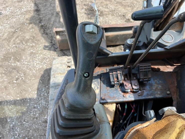 2015-bobcat-e50-image-24