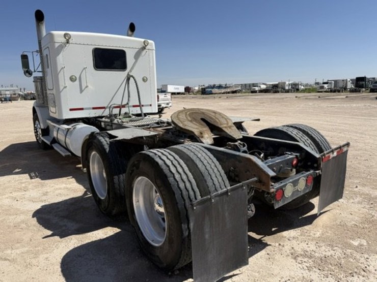 2009-kenworth-t800-image-4