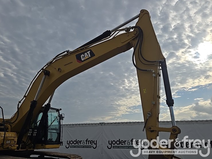 2019-caterpillar-336-image-27