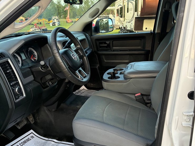2015-dodge-ram-2500-image-8