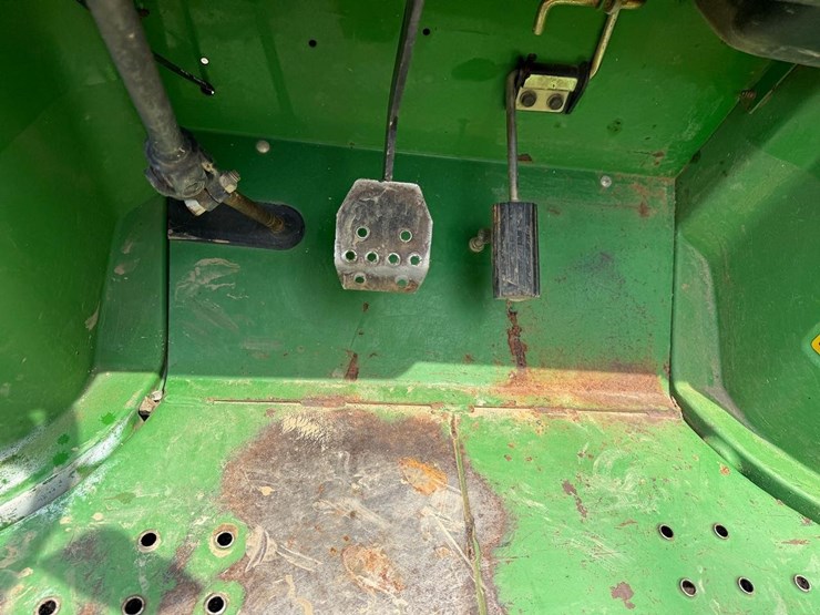 2014-john-deere-gator-tx-image-17