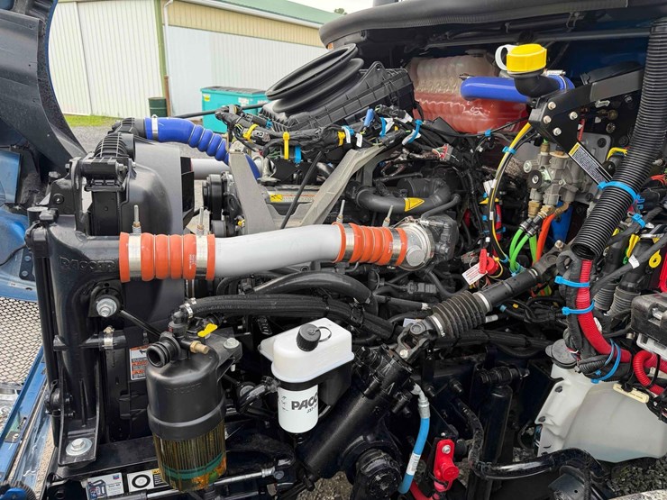 2025-kenworth-t280-image-40