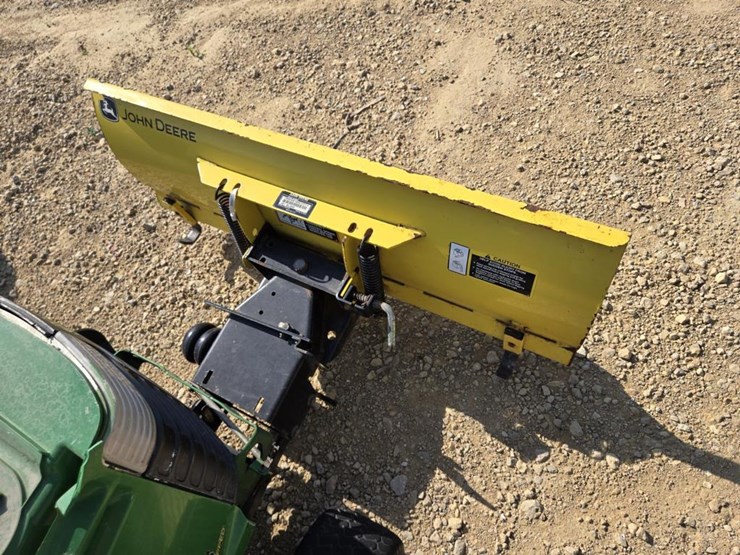 john-deere-gt235-image-4