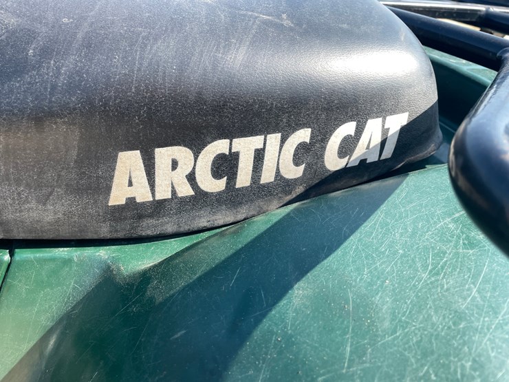 #1231-•-2000-arctic-cat-4-wheeler-with-5'-moose-plow-image-9