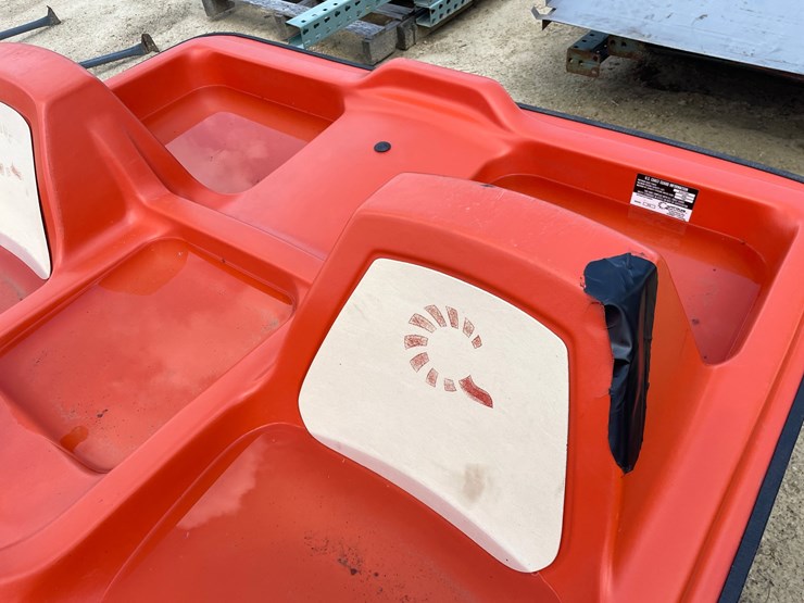 #3583-•-contour-paddle-boat-image-6
