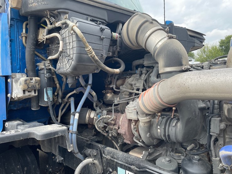 2022-kenworth-t680-image-38