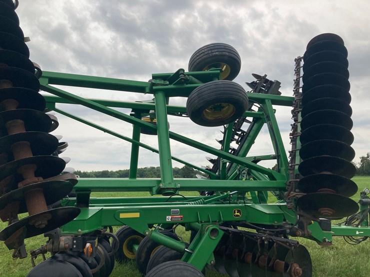 2015-john-deere-2620-image-14