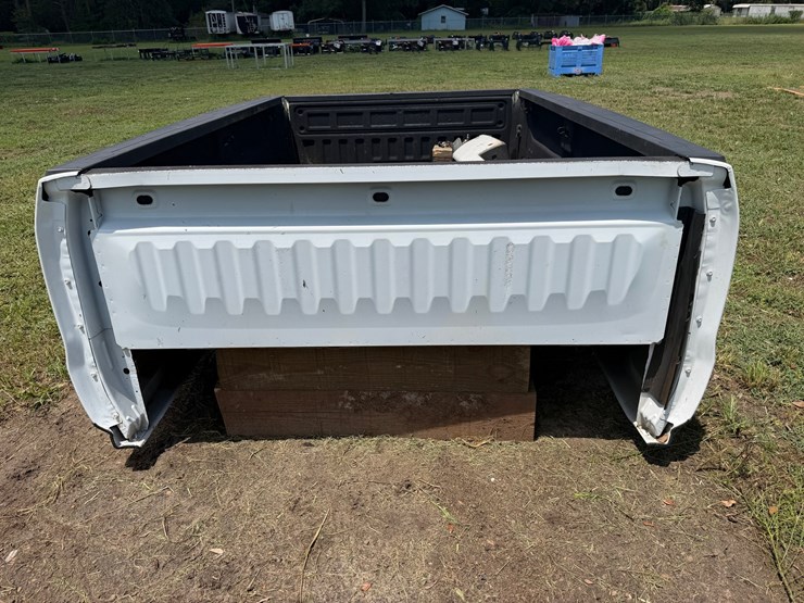 #112-•-2019-chevrolet-high-country-dually-truckbed-image-5