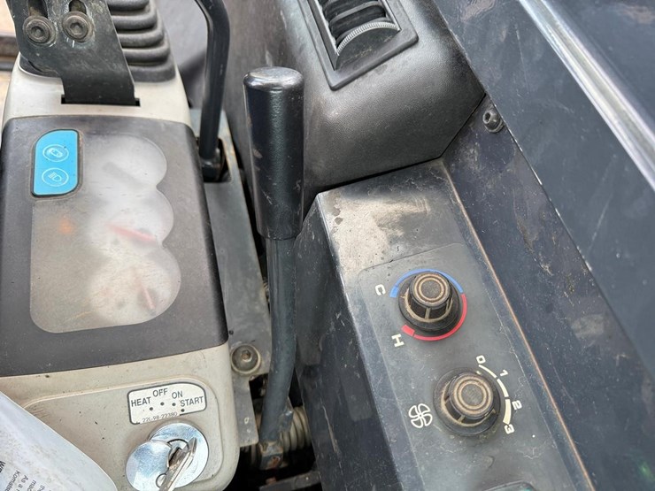 2005-komatsu-pc50mr-2-image-23