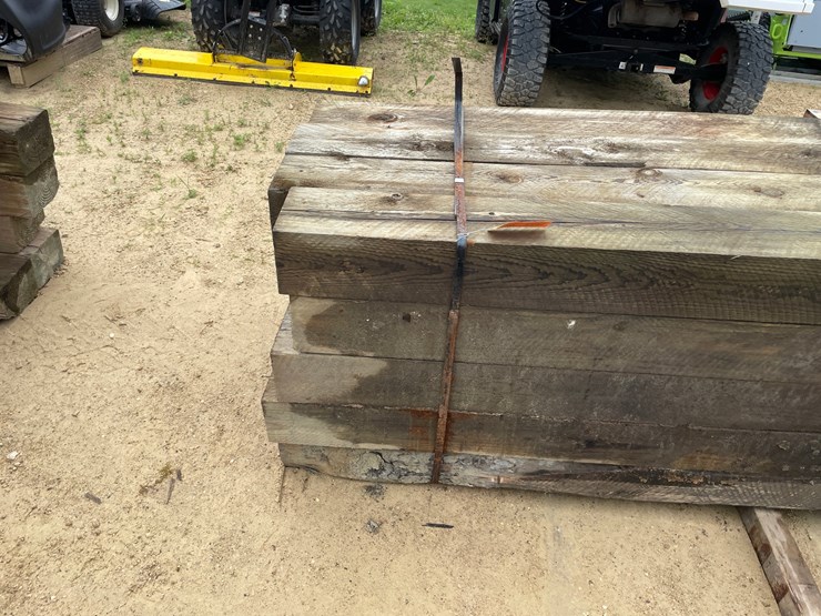 #3625-•-bundle-of-used-guard-rail-posts-image-8