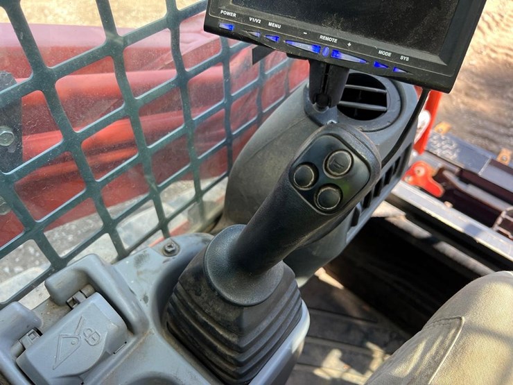 2016-kubota-svl75-2-image-22