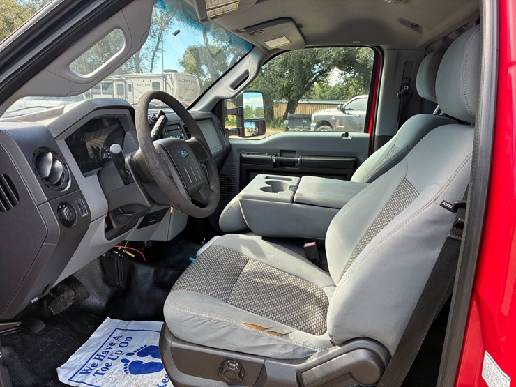 2015-ford-f550-image-8