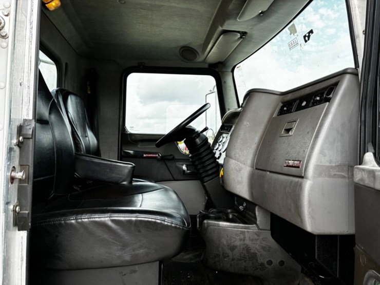 2019-kenworth-t370-image-8