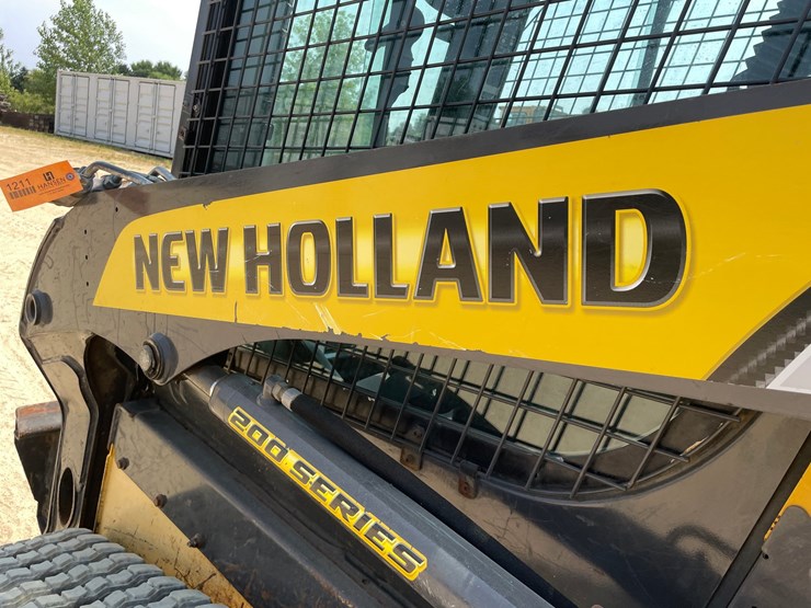 2016-new-holland-c227-image-9