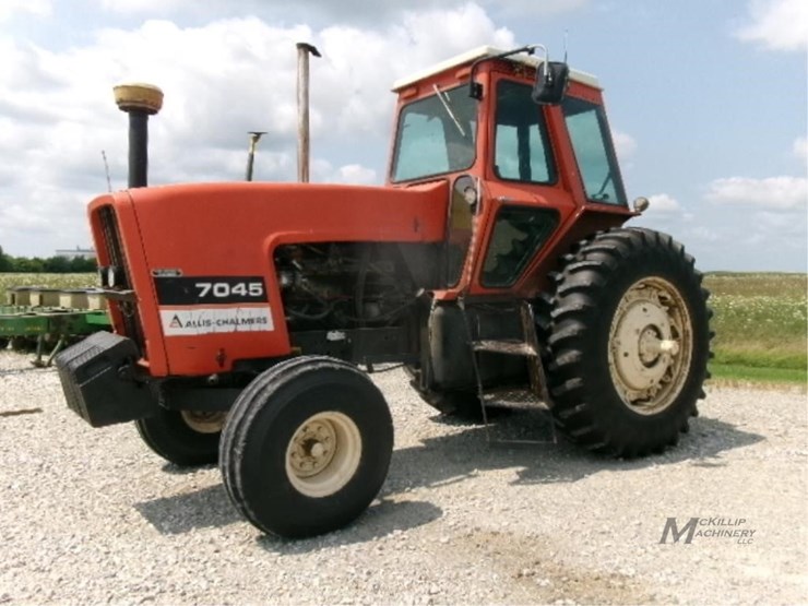 1978-allis-chalmers-7045-image-1
