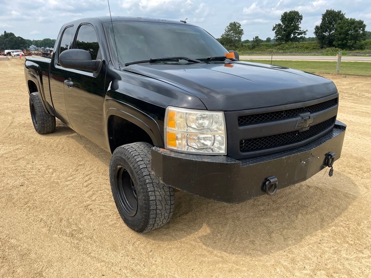 2008-chevrolet-silverado-1500-image-3