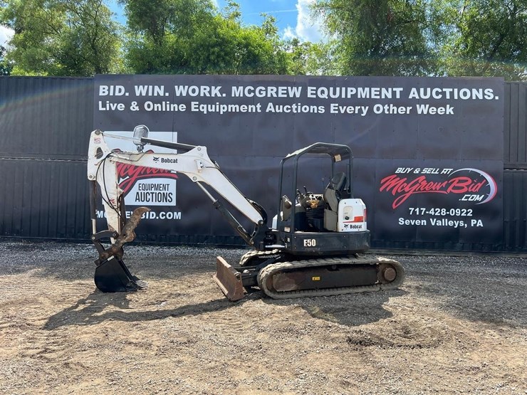 2015-bobcat-e50-image-1