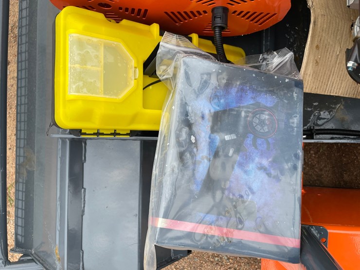 #5637-•-lawn-mower-sl-lm1000q-(mosinee,-wi)-image-12