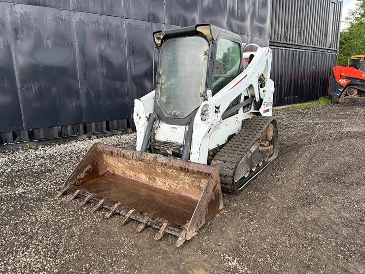 2011-bobcat-t650-image-8