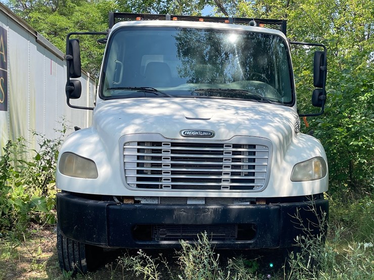 #4871-•-2005-freightliner-business-class-m2(wi-title)-image-1