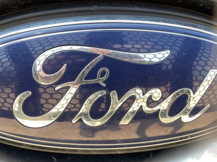 2015-ford-f550-image-9